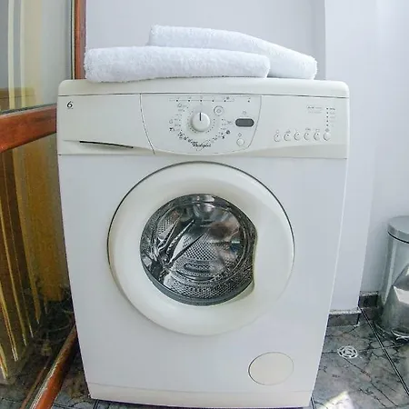Central Sea Garden Beach Apartment Warna